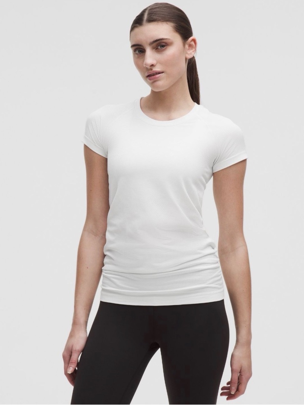 lululemon athletica women’s White Swiftly Tech Performance Tee - Picture 4 of 4